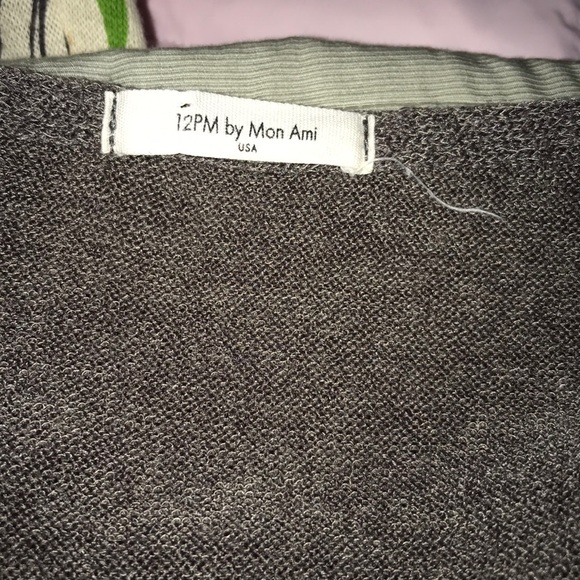 Light weight multi colored sweater - Picture 2 of 2